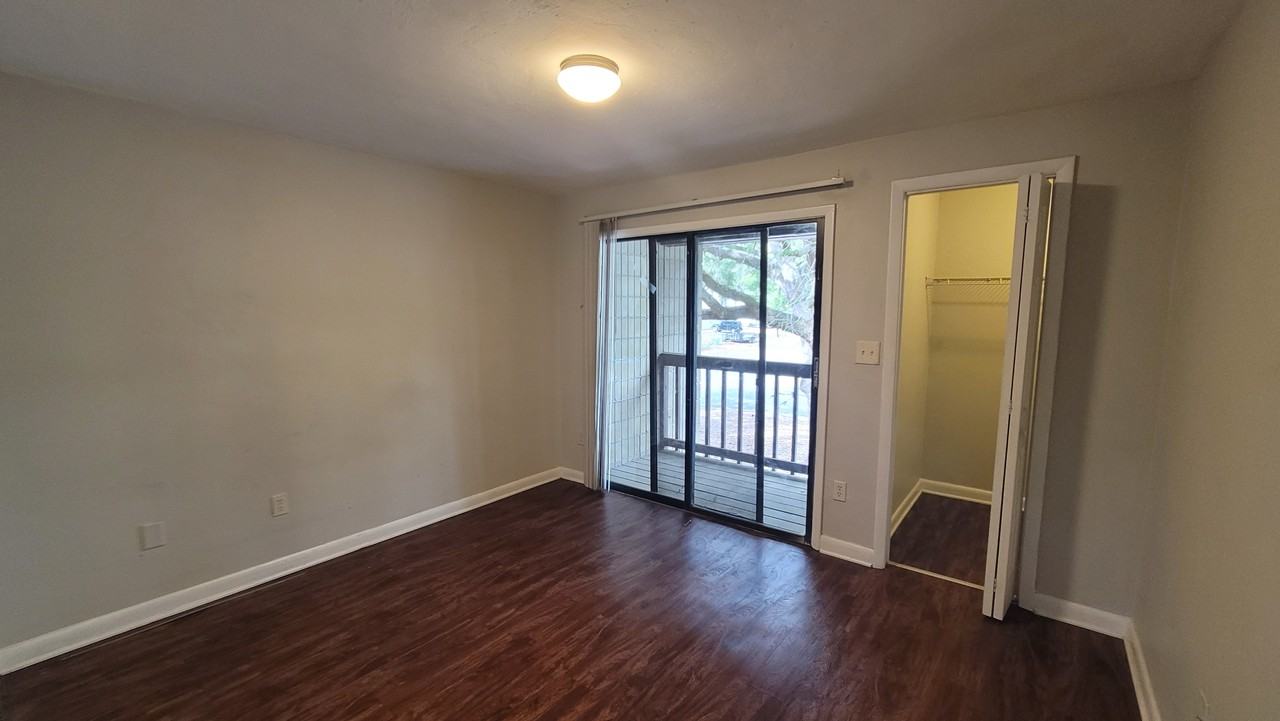 513 Sw 68th Ter #1 - Photo 6 of 14