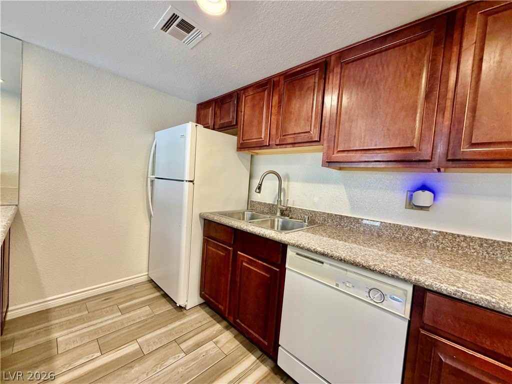 4410 Sandy River Dr #21 - Photo 5 of 33