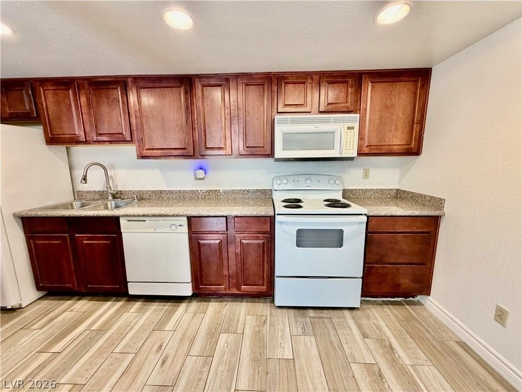 4410 Sandy River Dr #21 - Photo 6 of 33