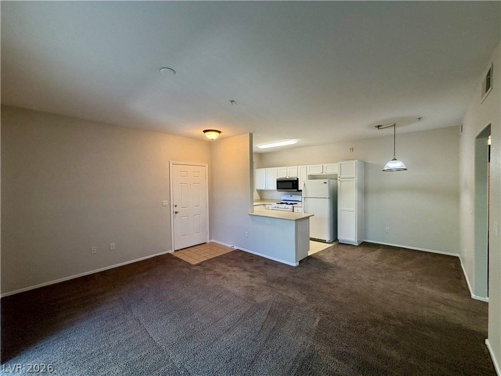 2291 W Horizon Ridge Pkwy #6231 - Photo 7 of 30