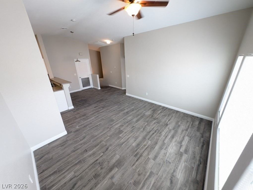 8708 Tomnitz Ave #101 - Photo 5 of 21