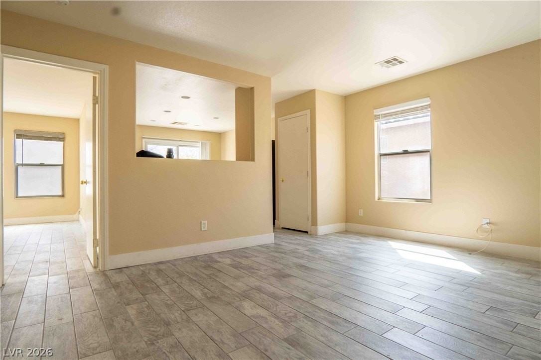 5558 Rollins St - Photo 5 of 13