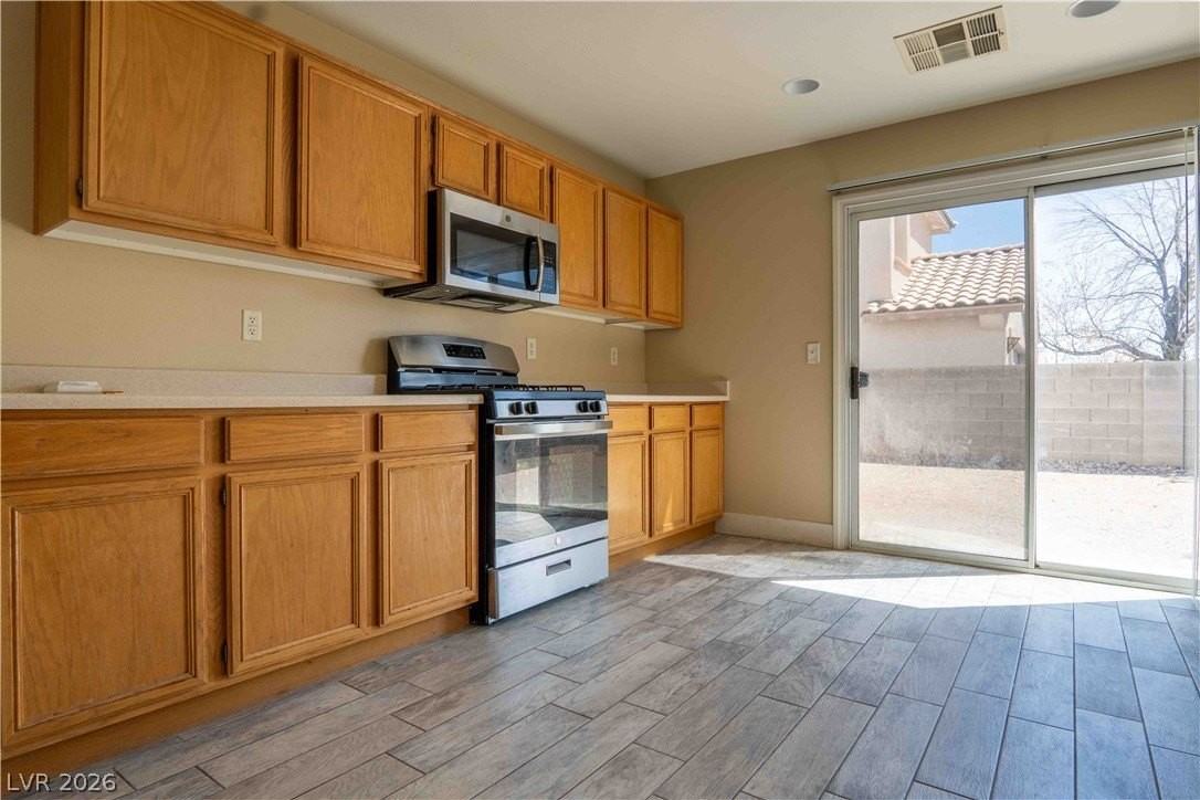 5558 Rollins St - Photo 6 of 13