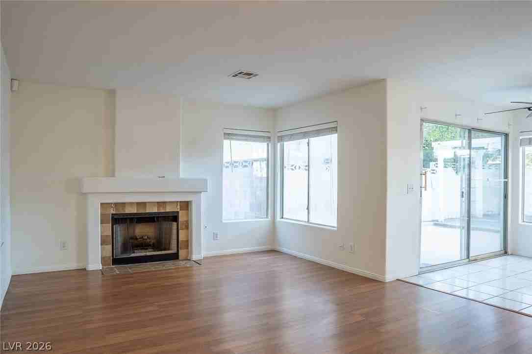 7608 Botany Bay Dr - Photo 5 of 18