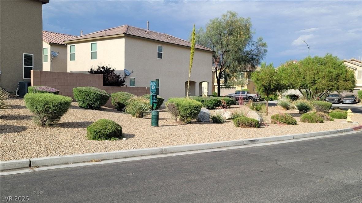 5623 Bishop Flowers St - Photo 3 of 49