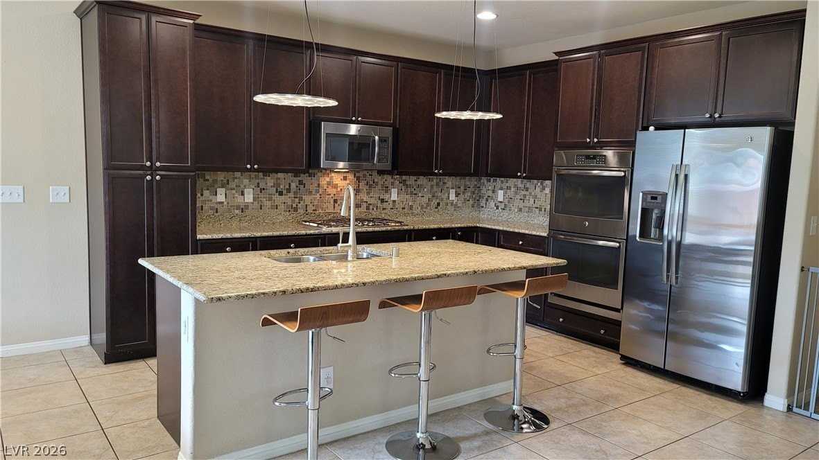 5623 Bishop Flowers St - Photo 6 of 49