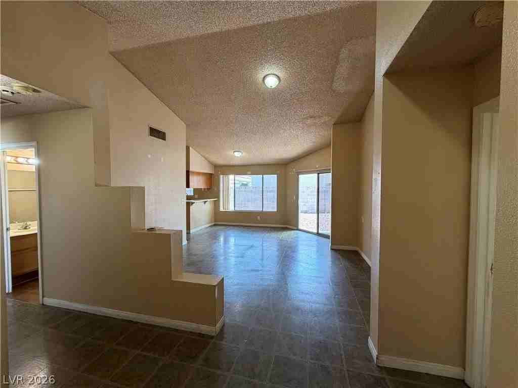 6621 Silvery Ave - Photo 2 of 23