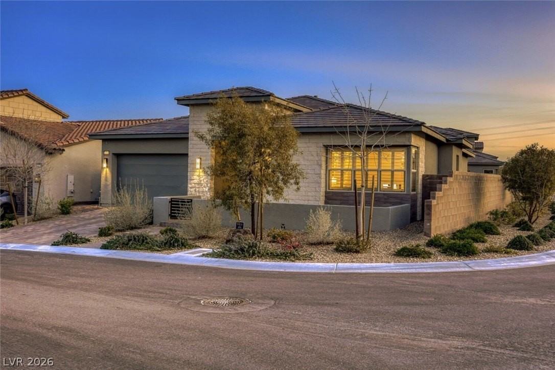 11729 Belorado Ave - Photo 3 of 28