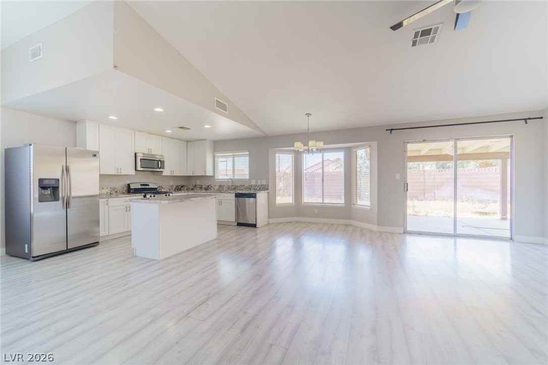 8517 Soneto Ln