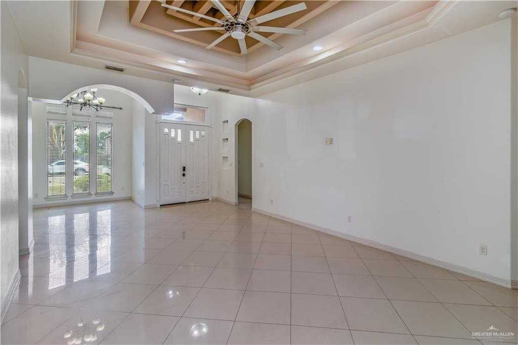 4012 Tyler Ave - Photo 3 of 21