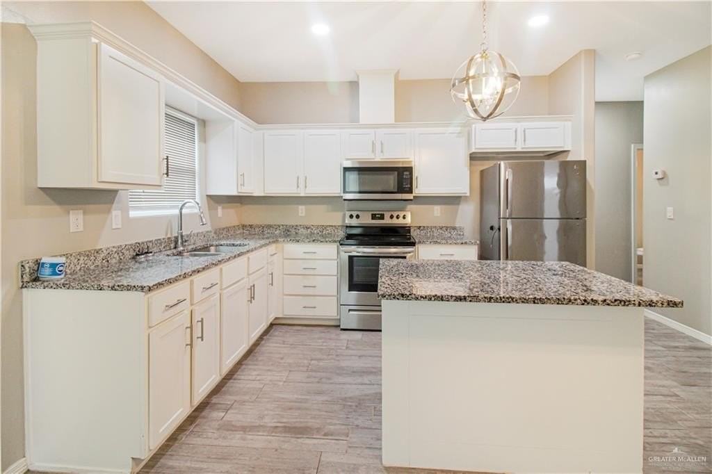 1809 Stauffer St #4 - Photo 3 of 12