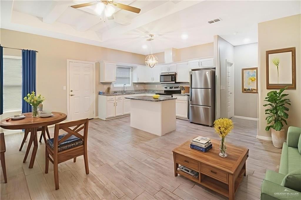 1809 Stauffer St #4 - Photo 5 of 12