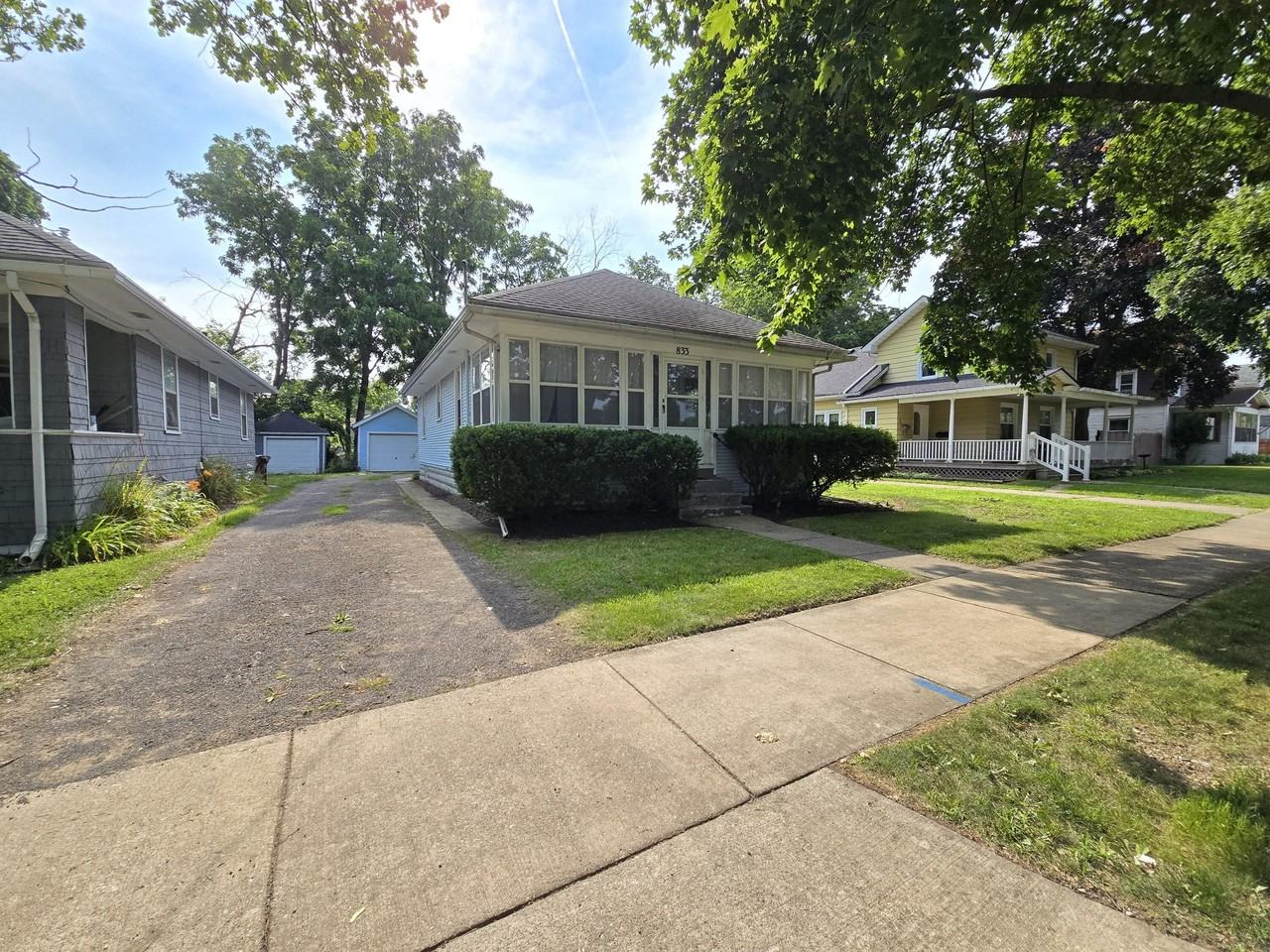833 Backus St - Photo 2 of 41