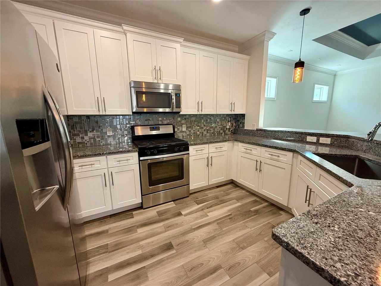 3635 Nw 26th St #1 - Photo 6 of 37