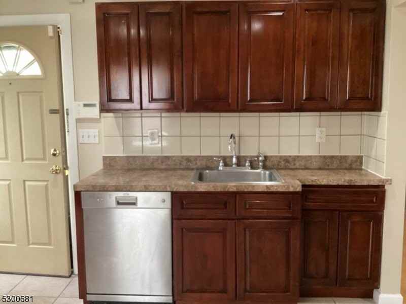 275 Wanaque Ave #1 - Photo 4 of 19