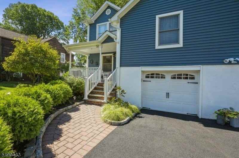 32 Beechwood Rd - Photo 2 of 29
