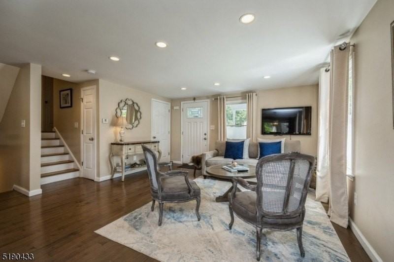 32 Beechwood Rd - Photo 7 of 29