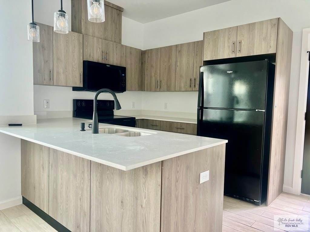 3544 Hidalgo Cir #B - Photo 5 of 17