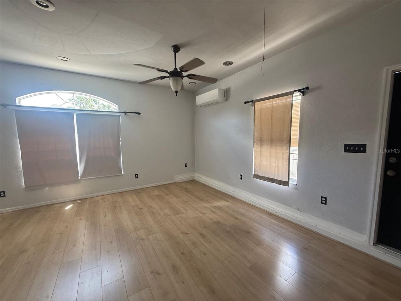 1010 Nw 120th St #1 - Photo 2 of 17