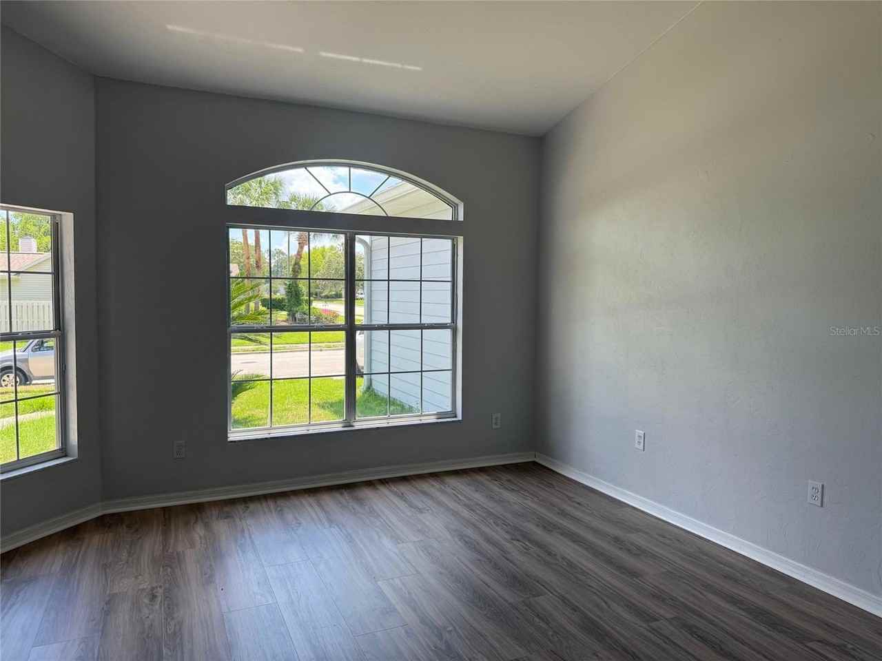 1010 Nw 120th St #1 - Photo 4 of 17
