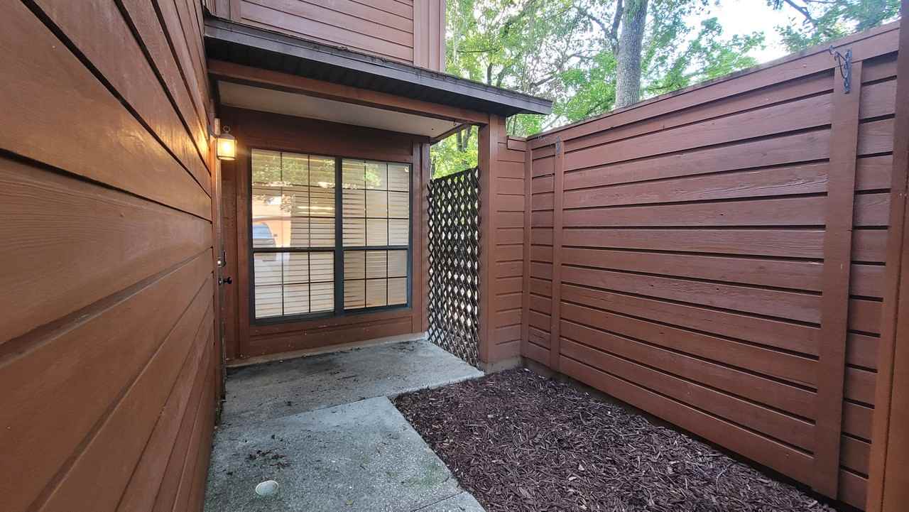 819 Sw 57th Ter #1 - Photo 2 of 13