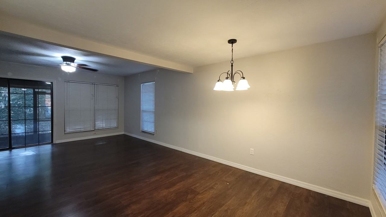 819 Sw 57th Ter #1 - Photo 4 of 13
