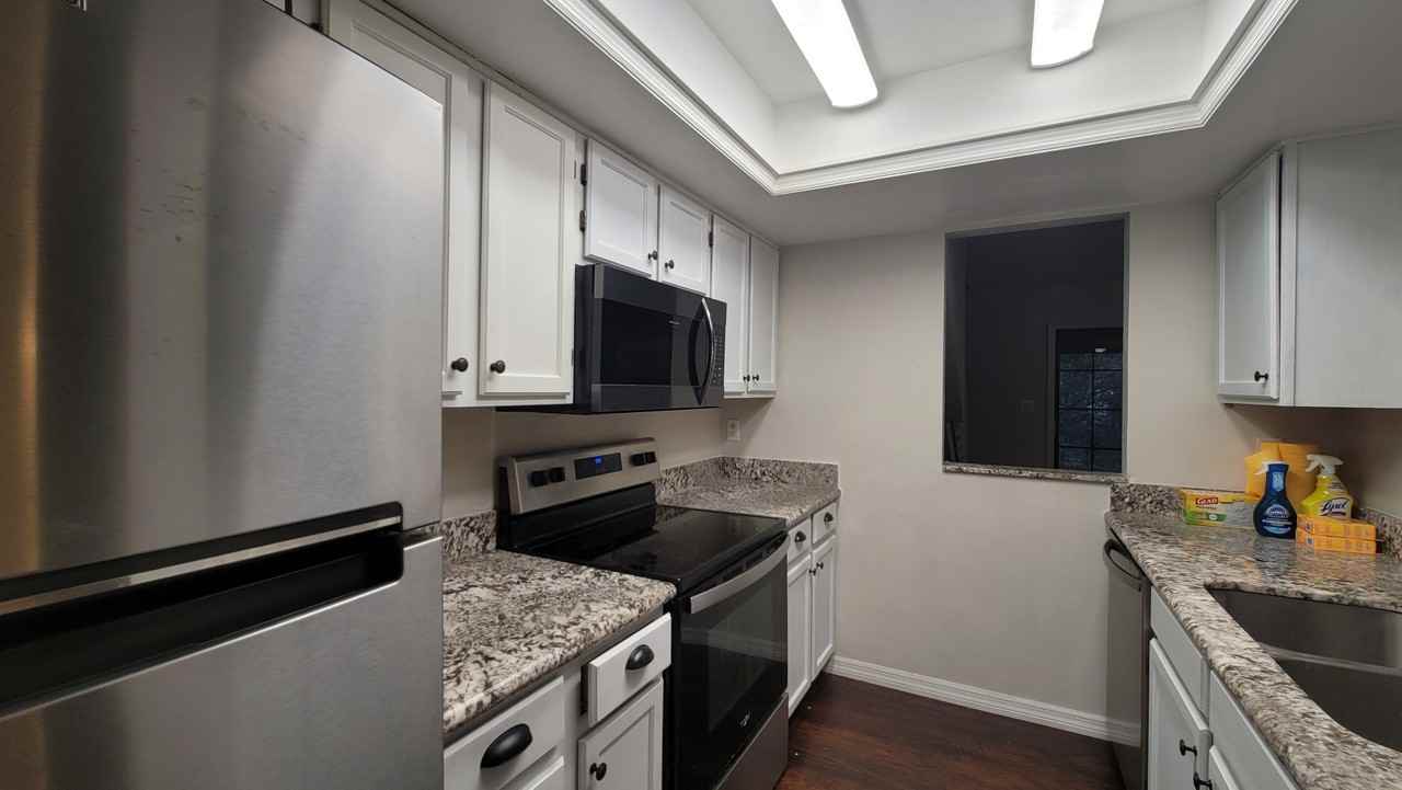 819 Sw 57th Ter #1 - Photo 6 of 13