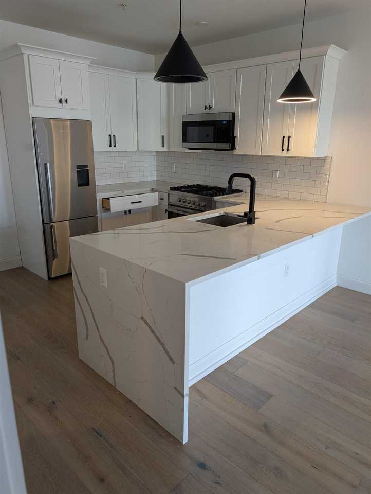 580 Palisade Ave #302 - Photo 5 of 23