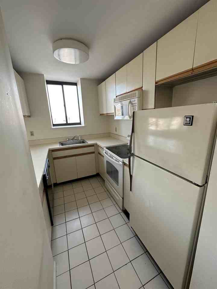 300 Newark St #8M - Photo 2 of 8