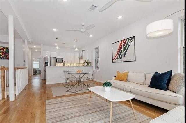 936 Pavonia Ave #1B - Photo 3 of 26