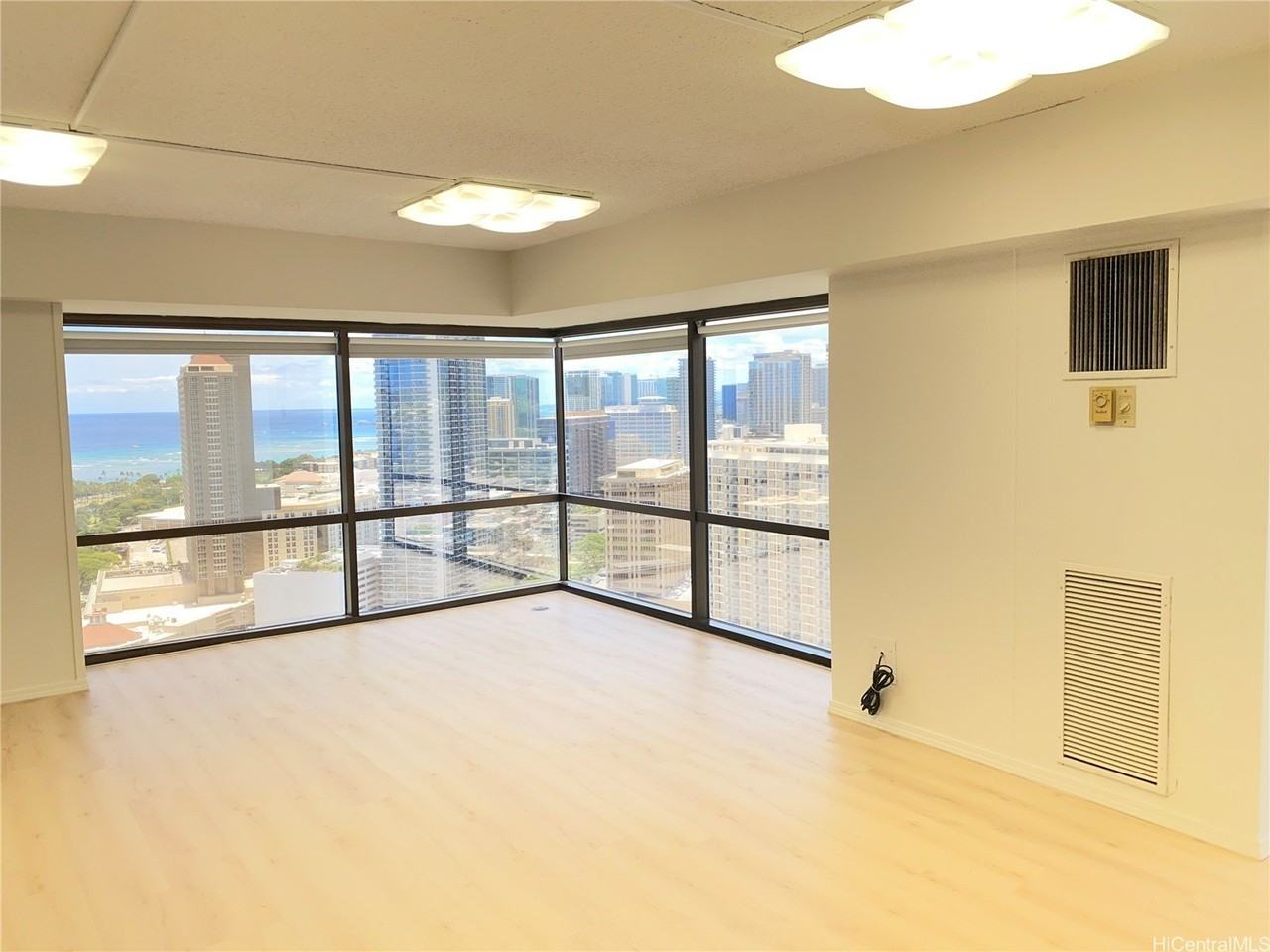 1750 Kalakaua Ave #3401