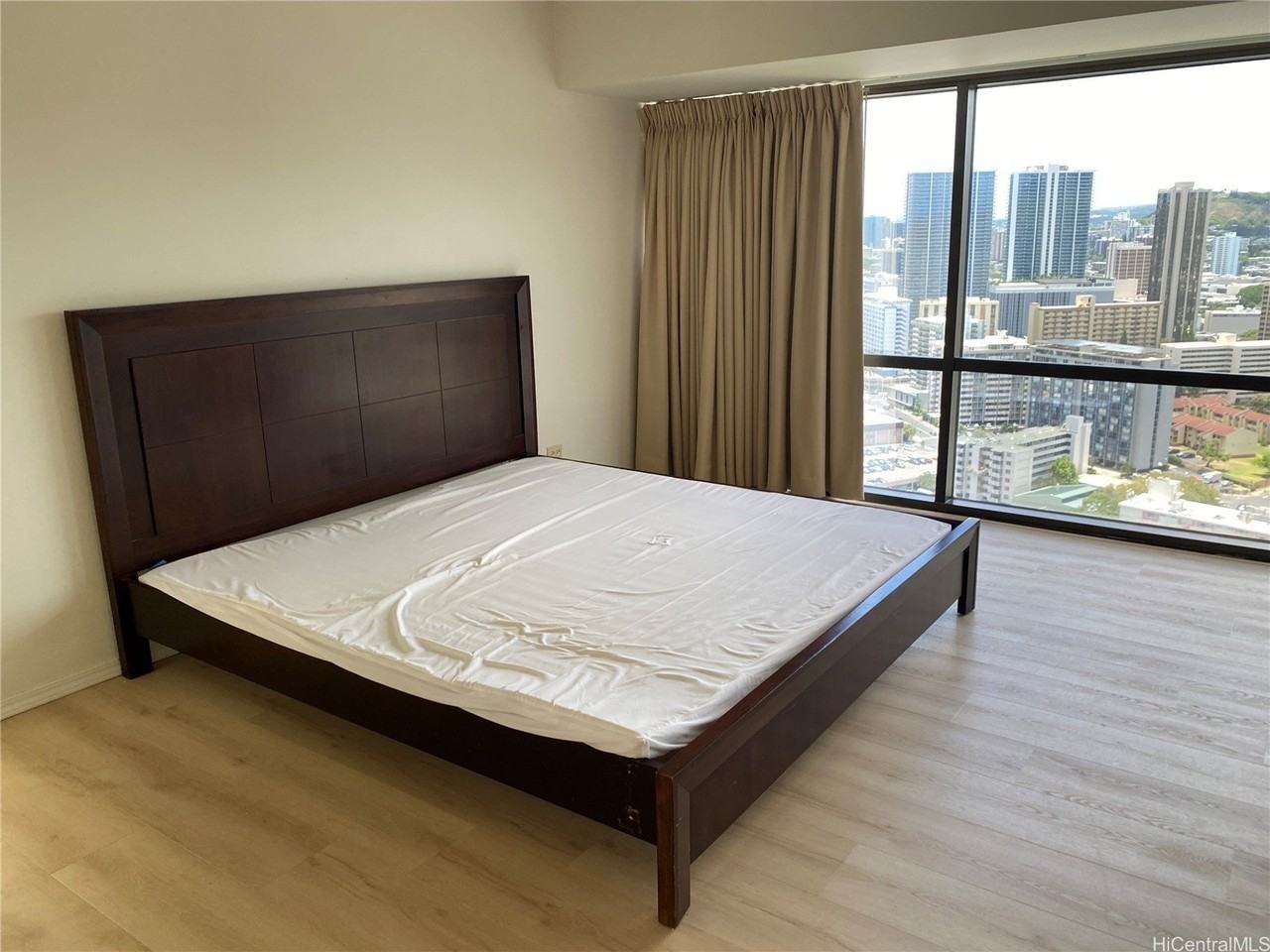 1750 Kalakaua Ave #3401 - Photo 6 of 19