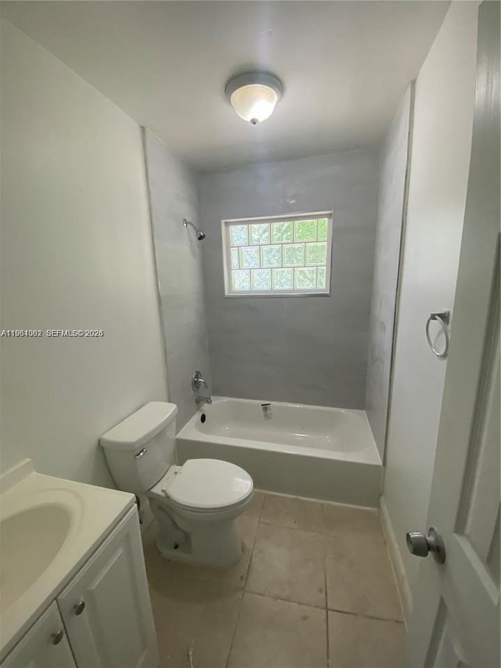 36 Ne 13th St - Photo 5 of 7