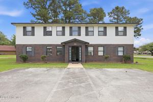 featured image of 100 Ravenwood Dr #A