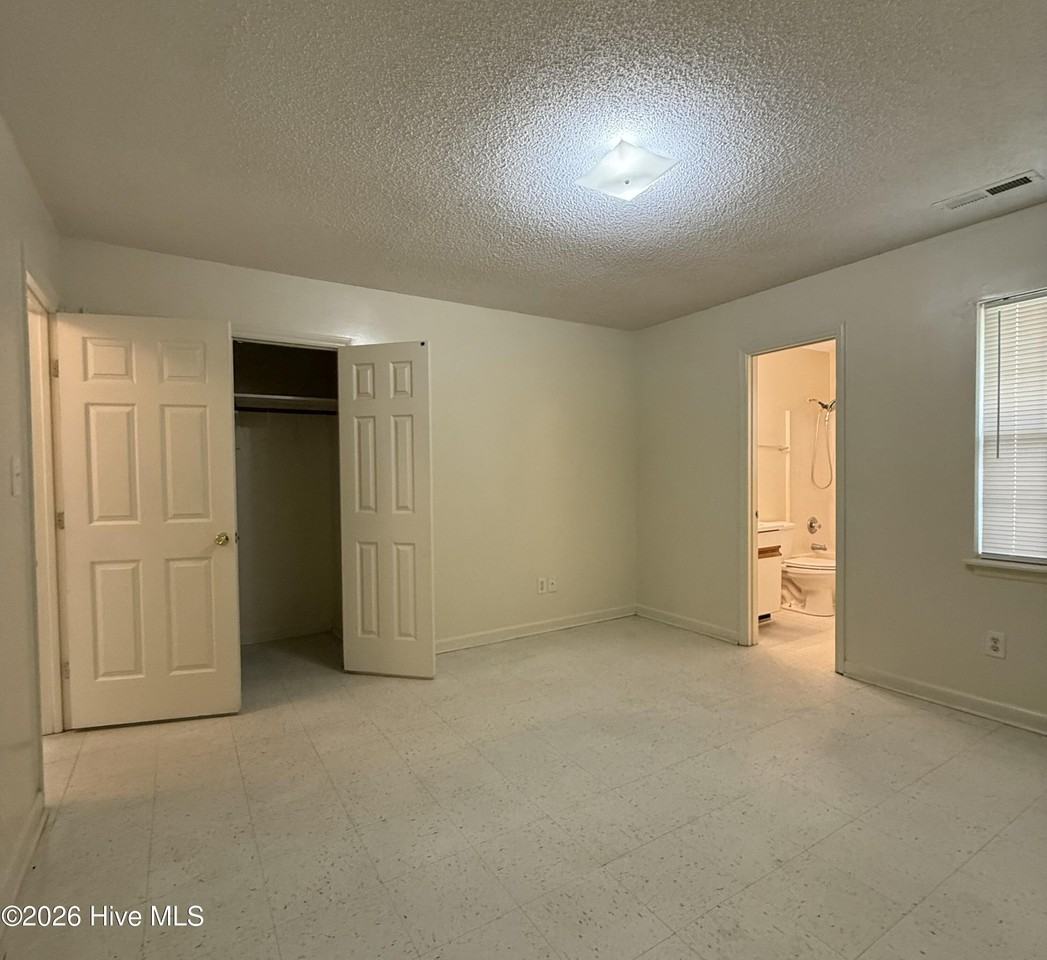 3200 Parkway Ct #B - Photo 6 of 14