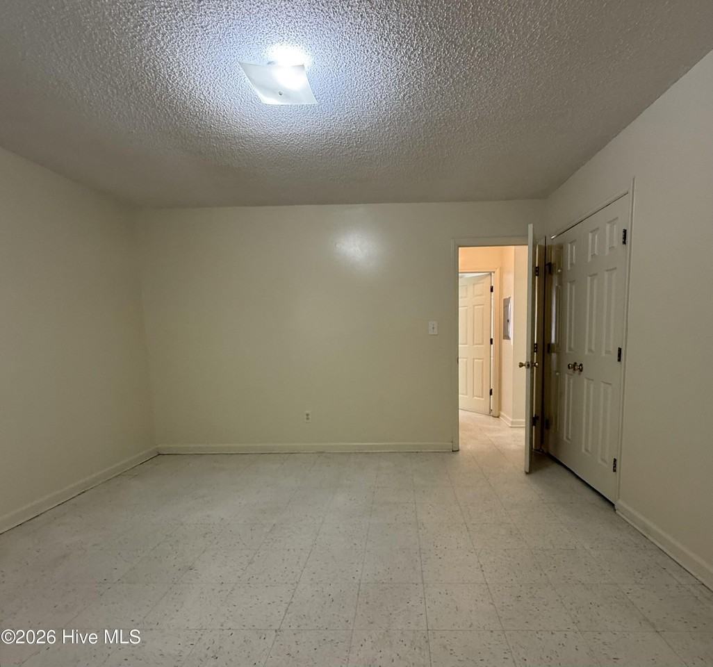 3200 Parkway Ct #B - Photo 7 of 14