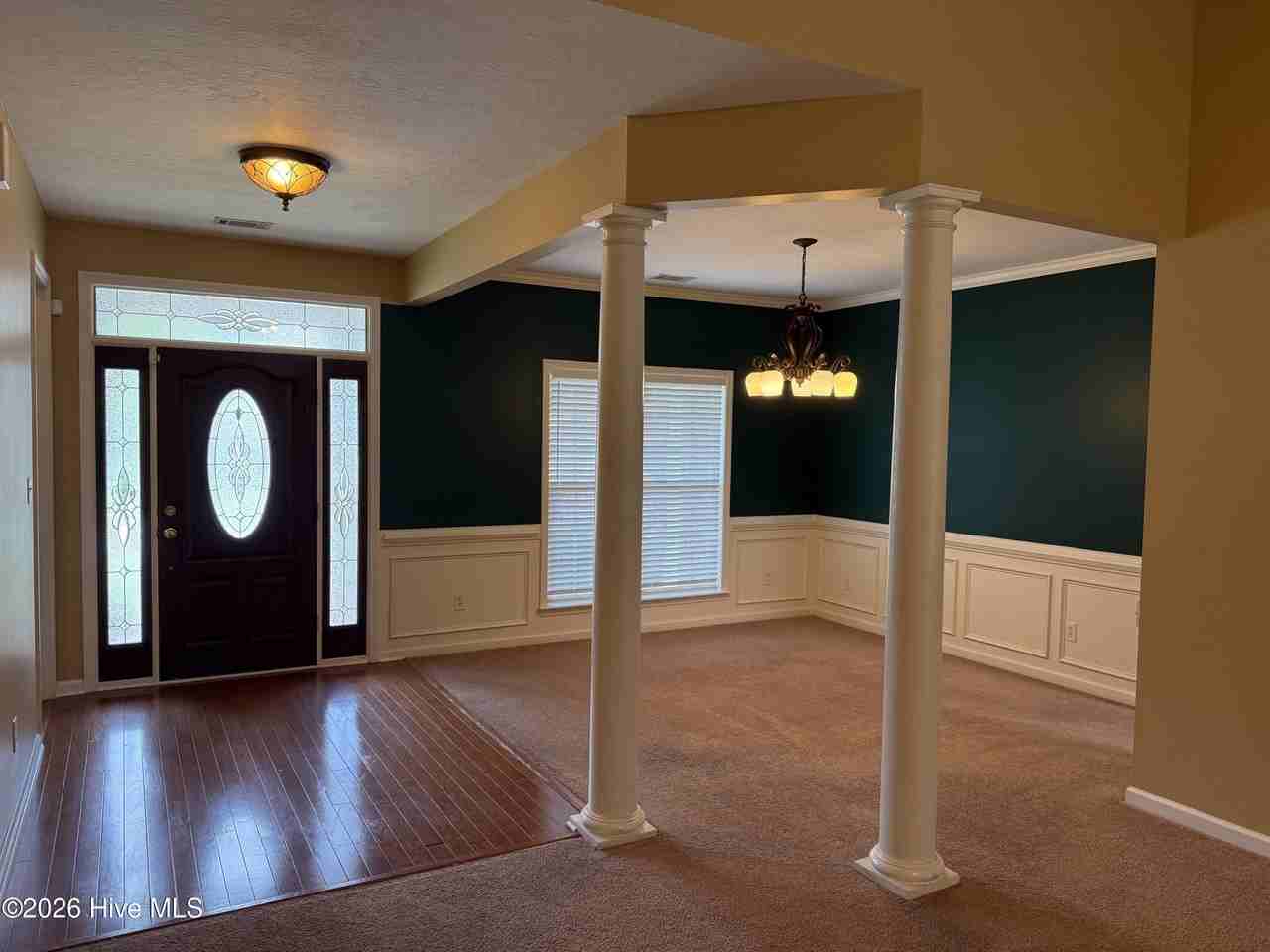 925 Woody Hill Cir - Photo 4 of 35