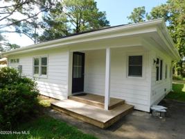 featured image of 438 Pigott Rd