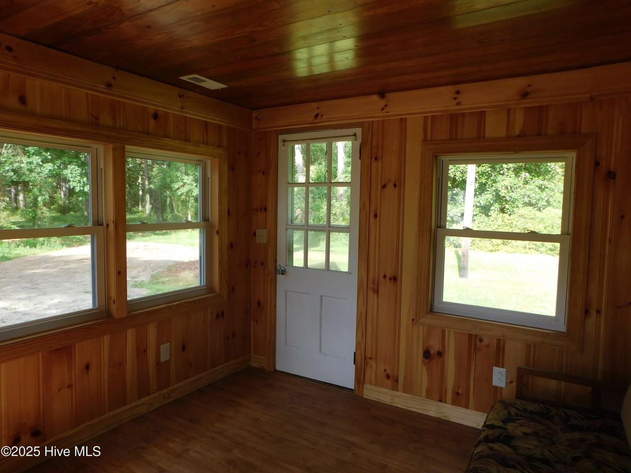 438 Pigott Rd - Photo 6 of 9