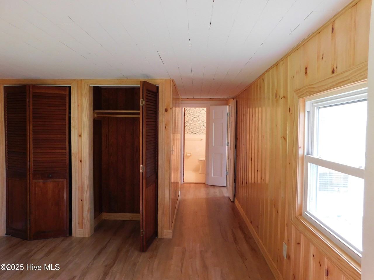 438 Pigott Rd - Photo 7 of 9