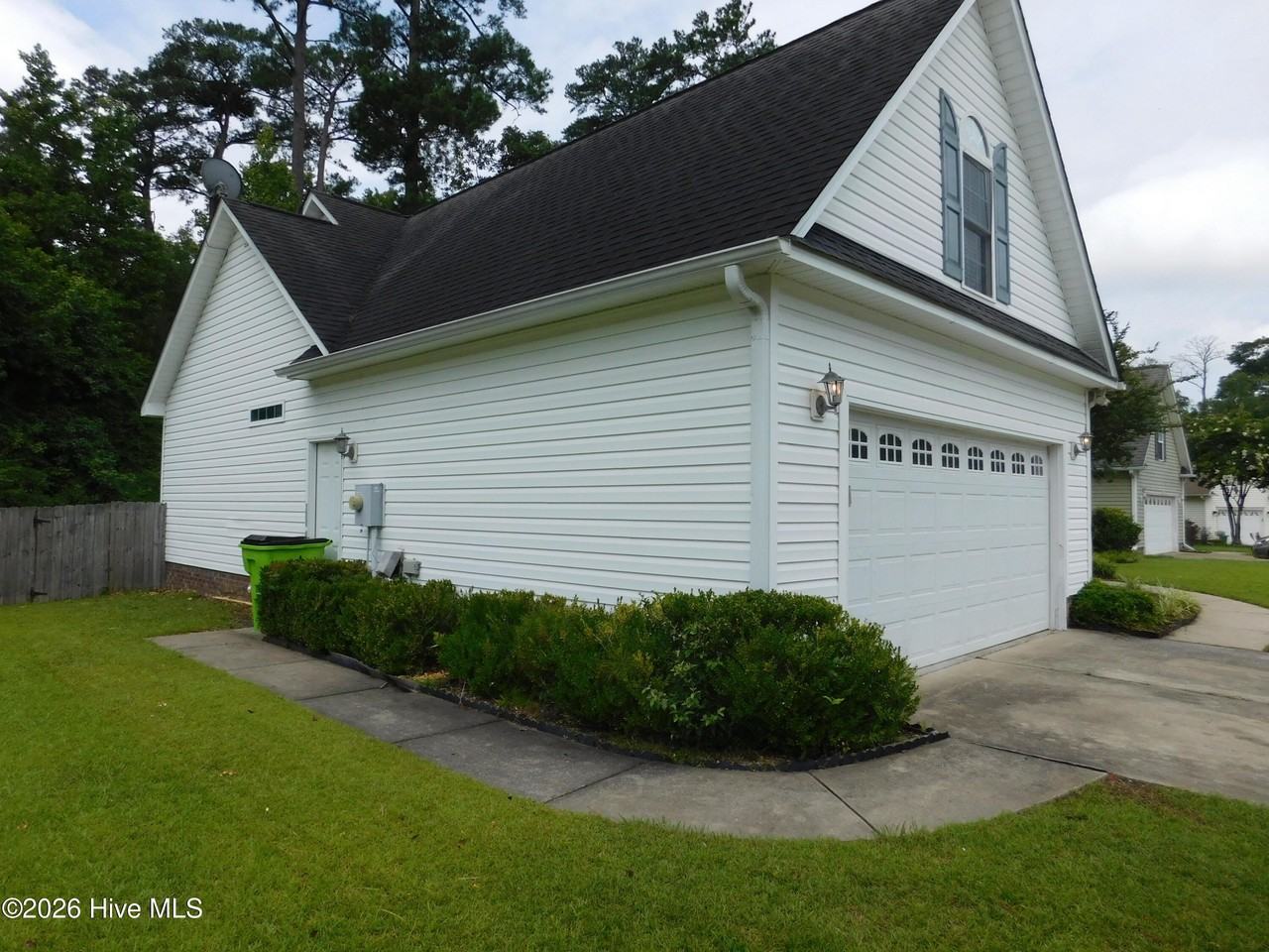 408 Sweet Gum Way - Photo 3 of 44