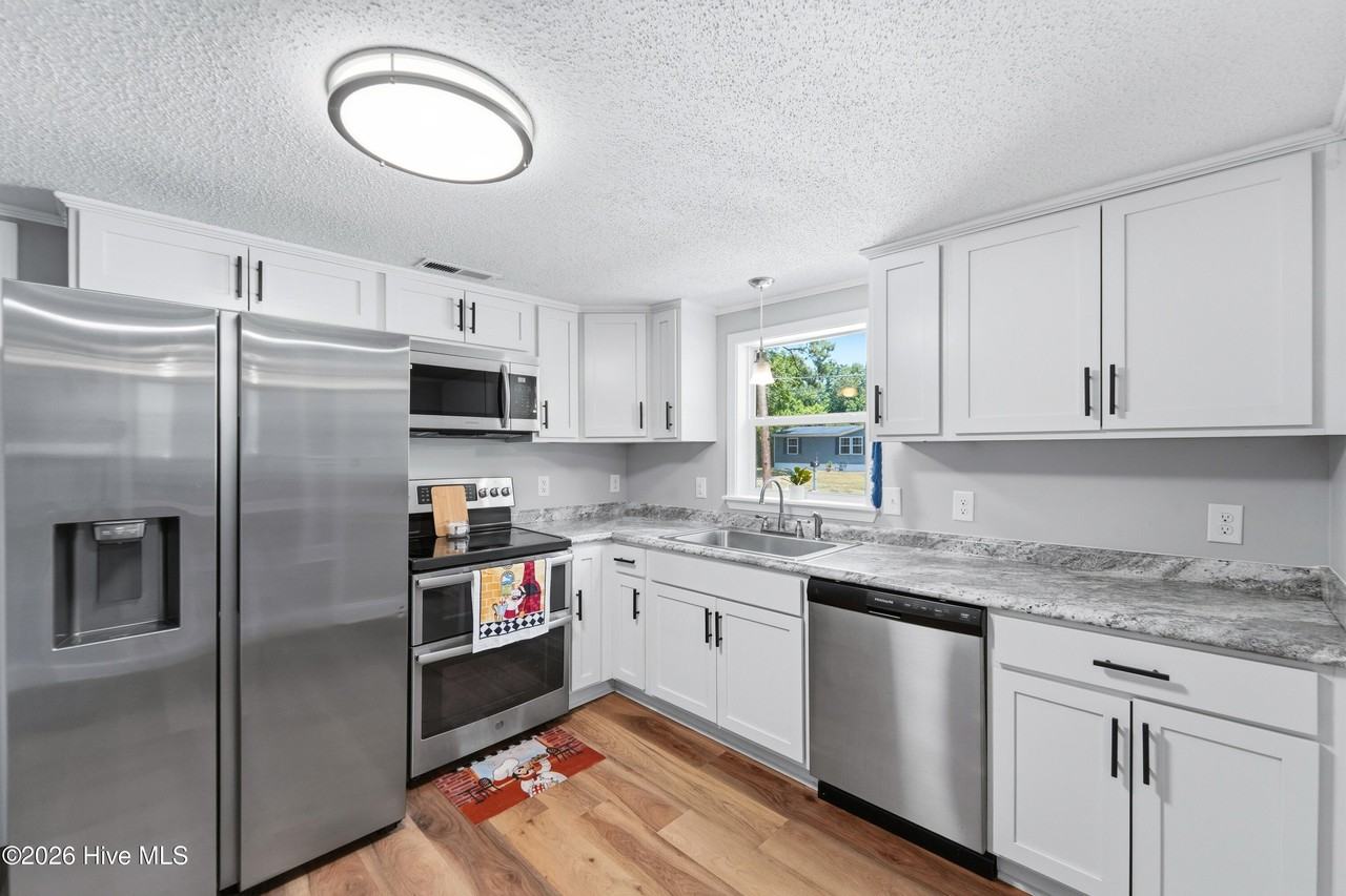 127 Moosehart Ave - Photo 6 of 22