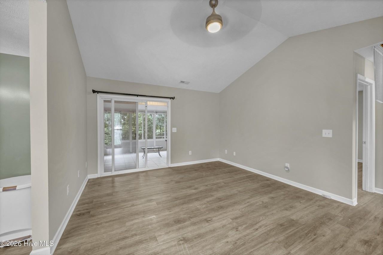 10035 Burning Bush Ridge Ct - Photo 4 of 27