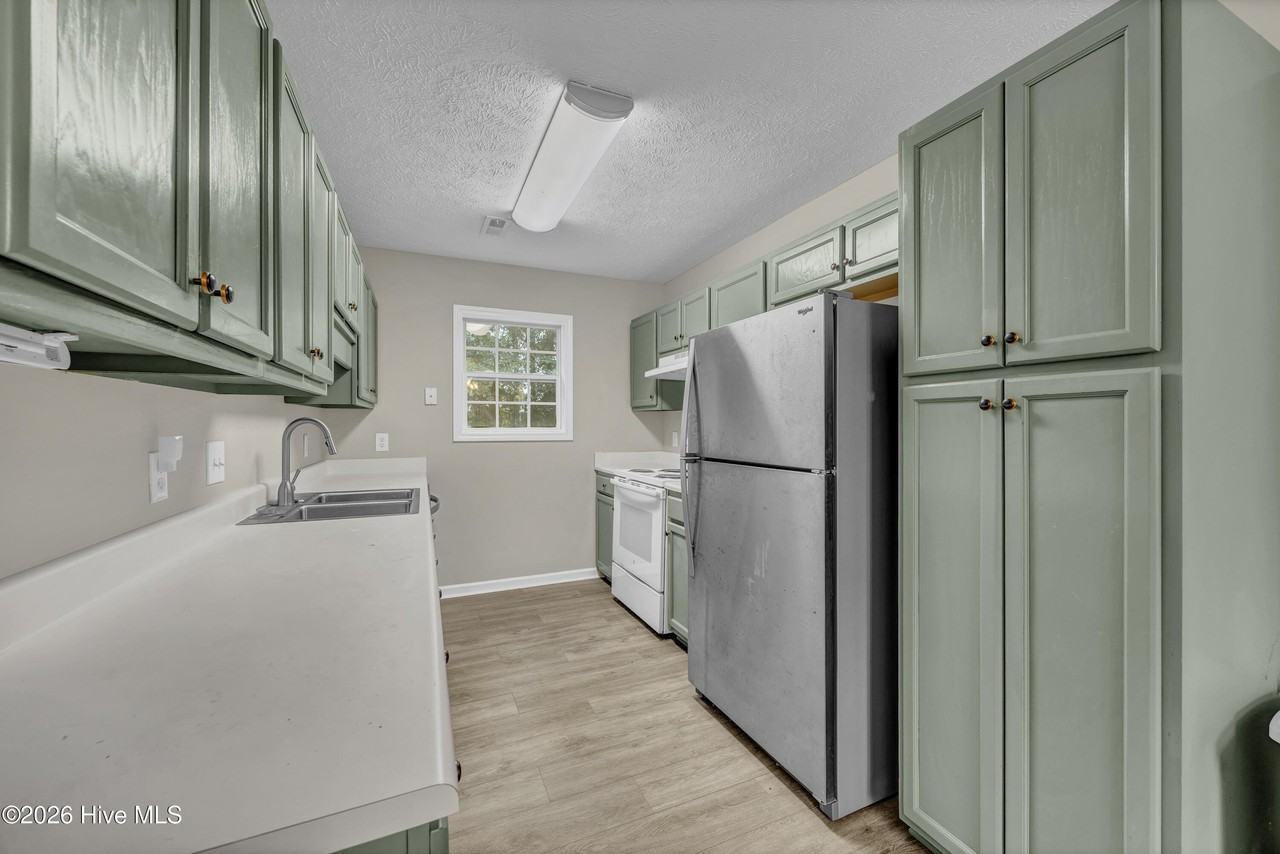 10035 Burning Bush Ridge Ct - Photo 6 of 27