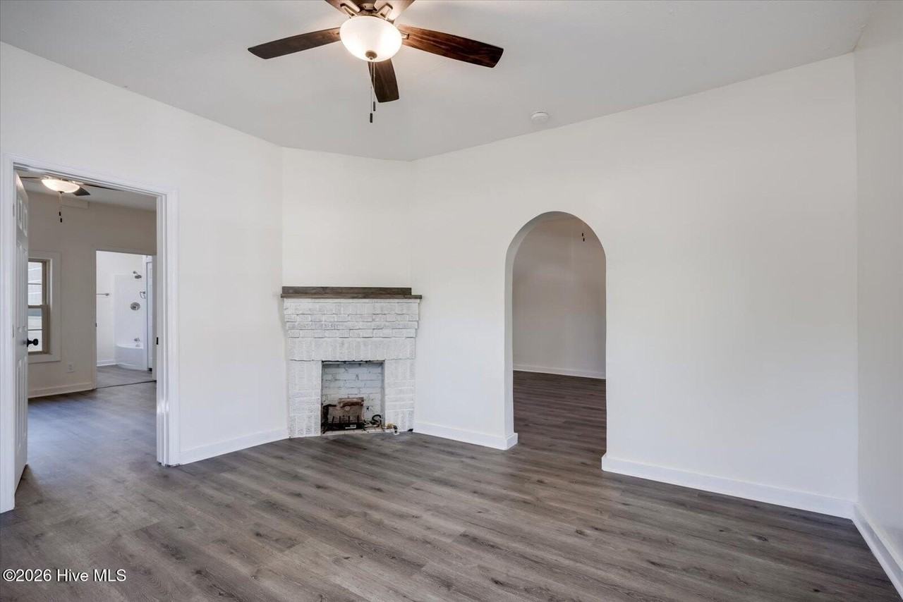 311 Abbeville Ave Ne - Photo 4 of 26