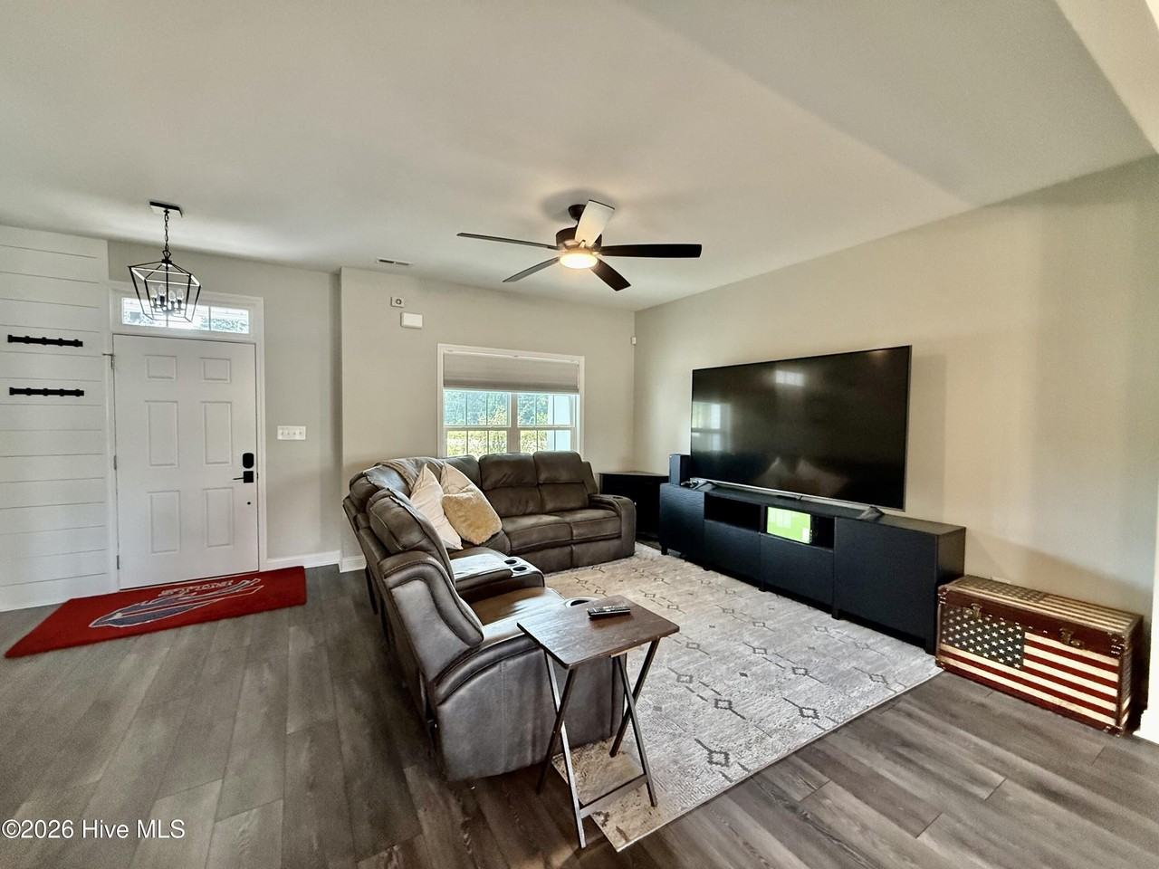 6836 Calloway Rd - Photo 5 of 40