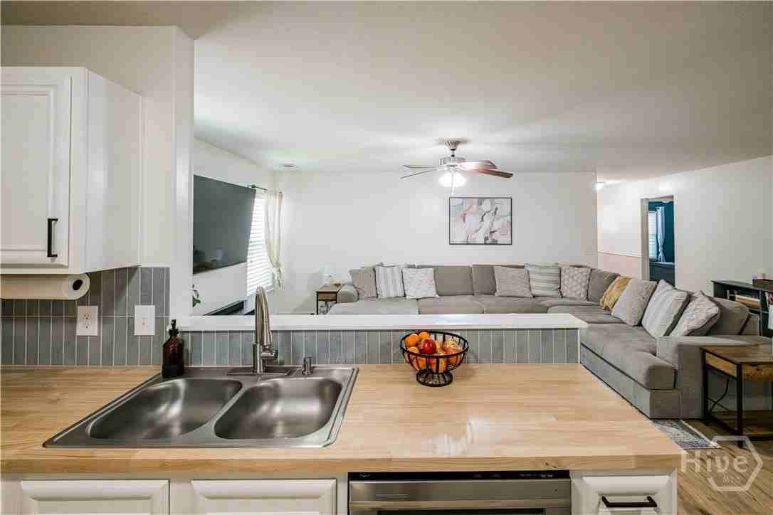 17 Raintree Way - Photo 7 of 39