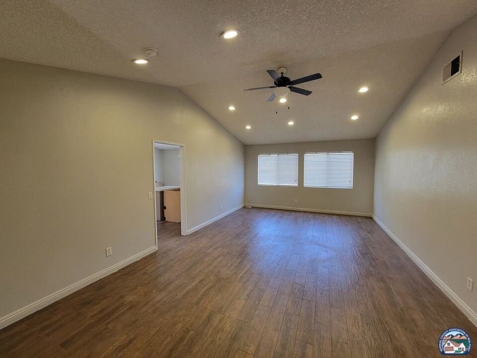 861 W Legion Rd - Photo 2 of 13
