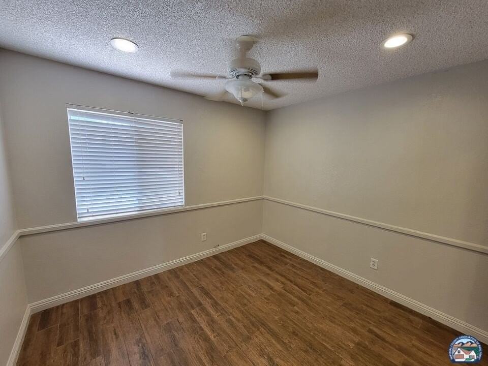 861 W Legion Rd - Photo 4 of 13
