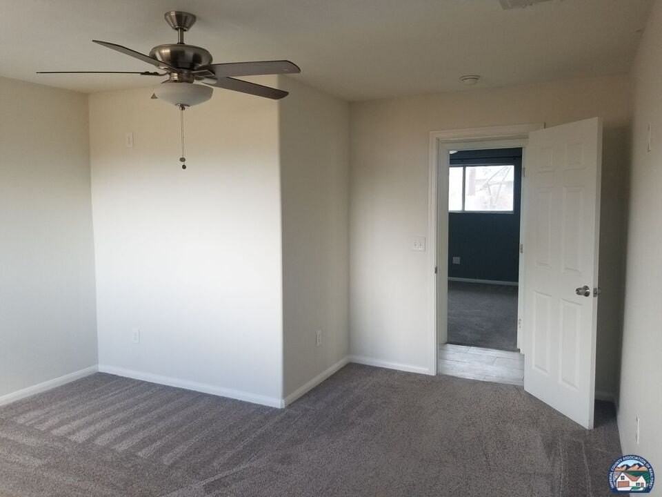 1278 Aurora Dr - Photo 2 of 12
